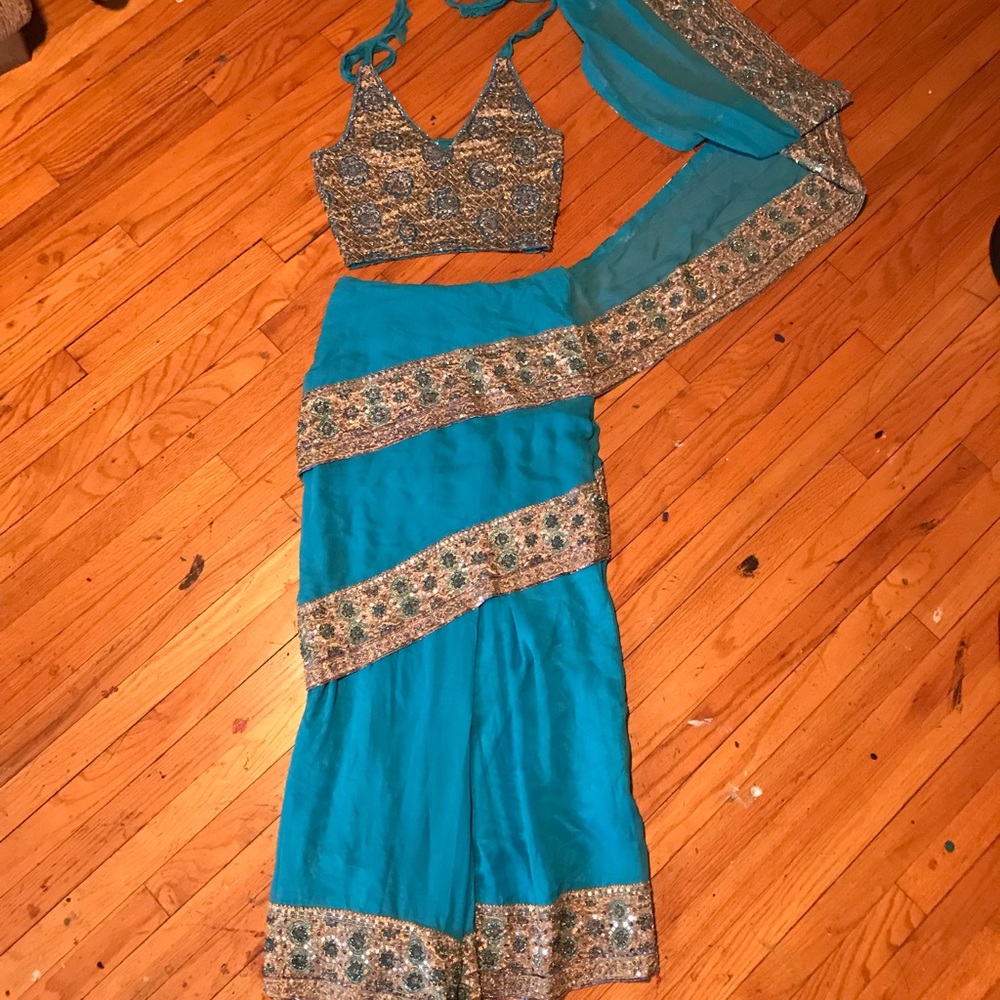 Traditional Indian skirt and top. Size small.